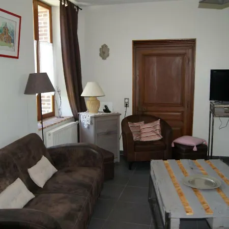 Hébergement de vacances Gîte Grandlup-et-Fay, 5 pièces, 9 personnes - FR-1-532-14