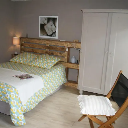 Hébergement de vacances Gîte Grandlup-et-Fay, 5 pièces, 9 personnes - FR-1-532-14 *